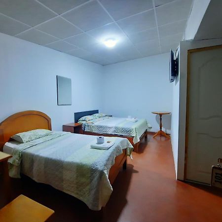 Hostal Dulzura Карас Экстерьер фото